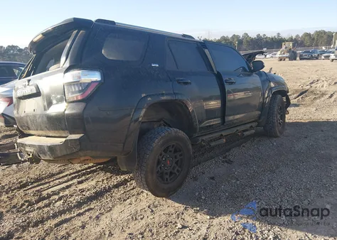 2020 Toyota 4Runner Sr5 Premium z USA, uszkodzony, nr VIN JTEBU5JR8L5805741